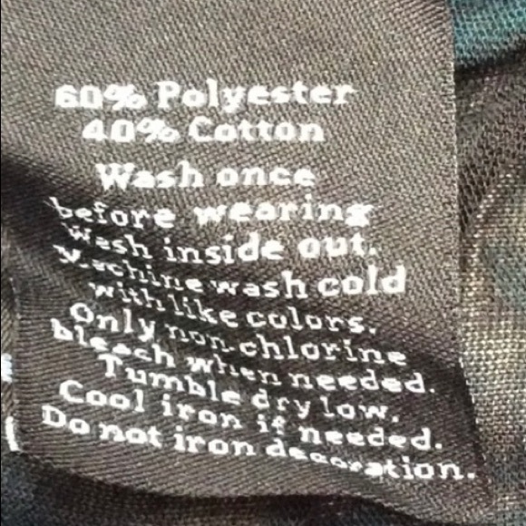 💫ROCK & REPUBLIC~VNECK T~SHIRT~SZ MEDIUM💫 - Picture 5 of 5